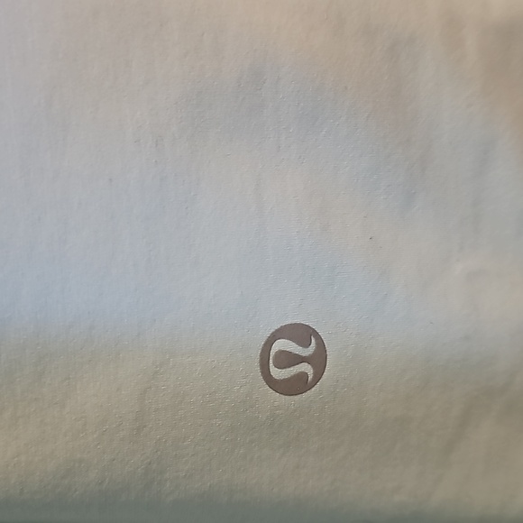263. Lululemon Aqua Pullover - Picture 7 of 13